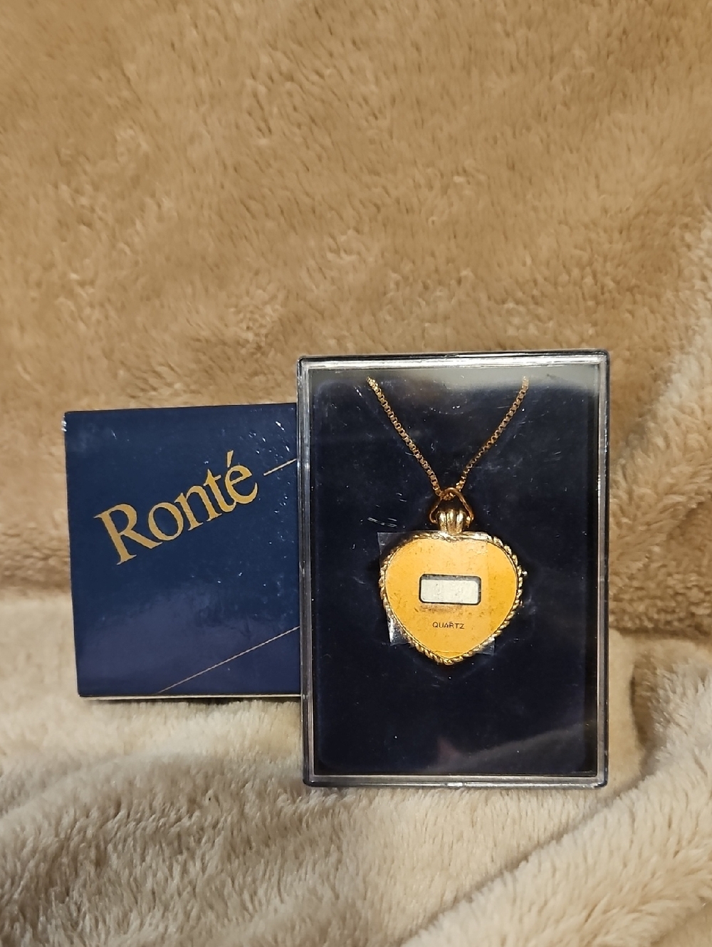 Gold Heart Pendant Necklace with Quartz Watch